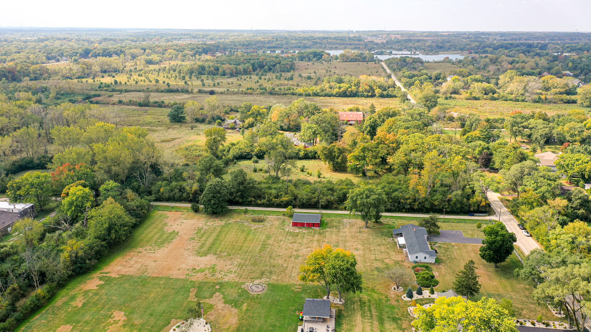921 Guerin Road Libertyville, IL 60048 - Photo 37 of 43 a view of swimming pool with a yard