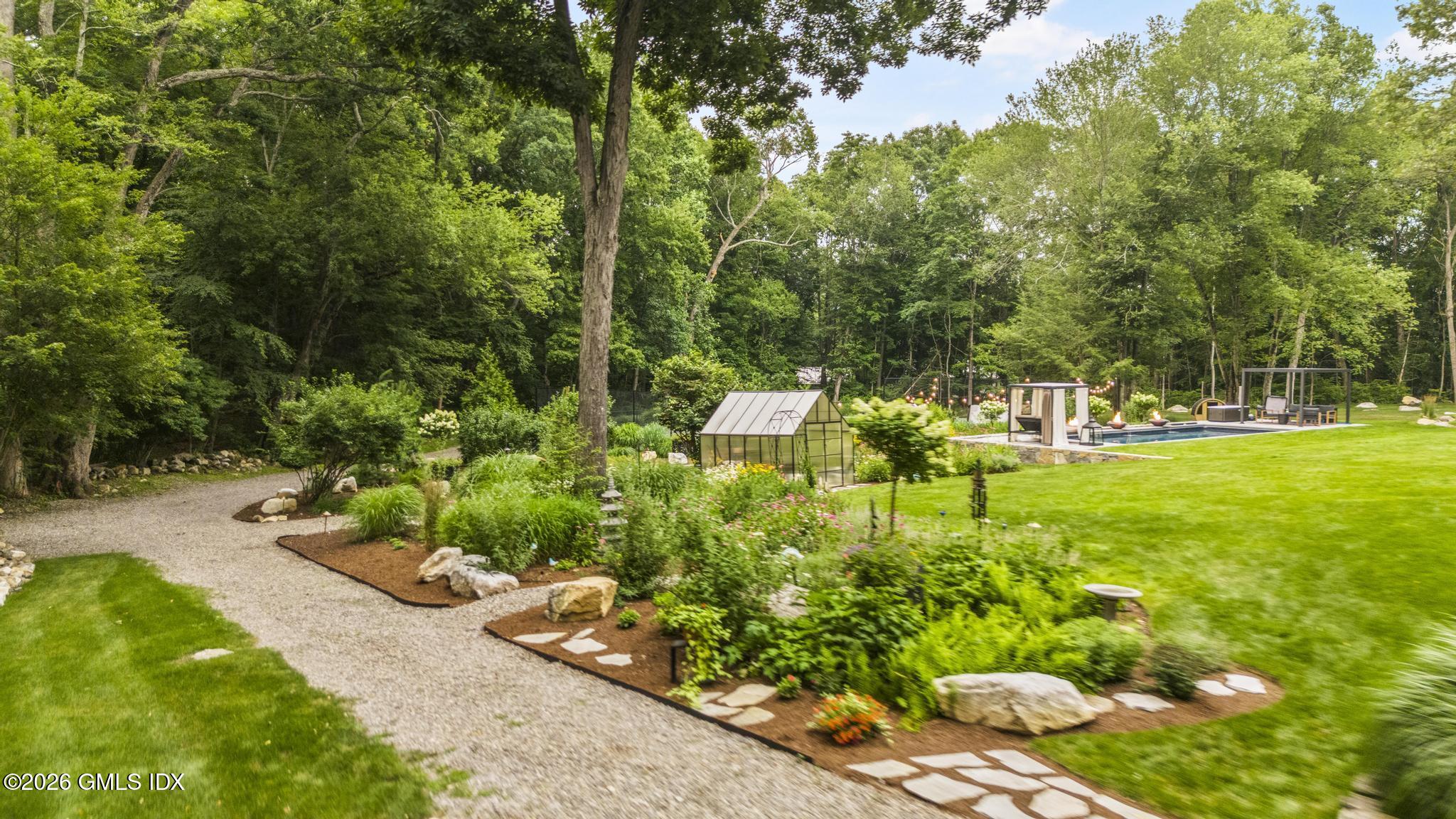 17 Pine Ridge Road Woodbridge, CT 06525 - Photo 15 of 68 1.78 Garden