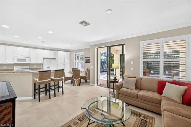 $575,000 | 1248 Manado Drive, Naples, FL 34113