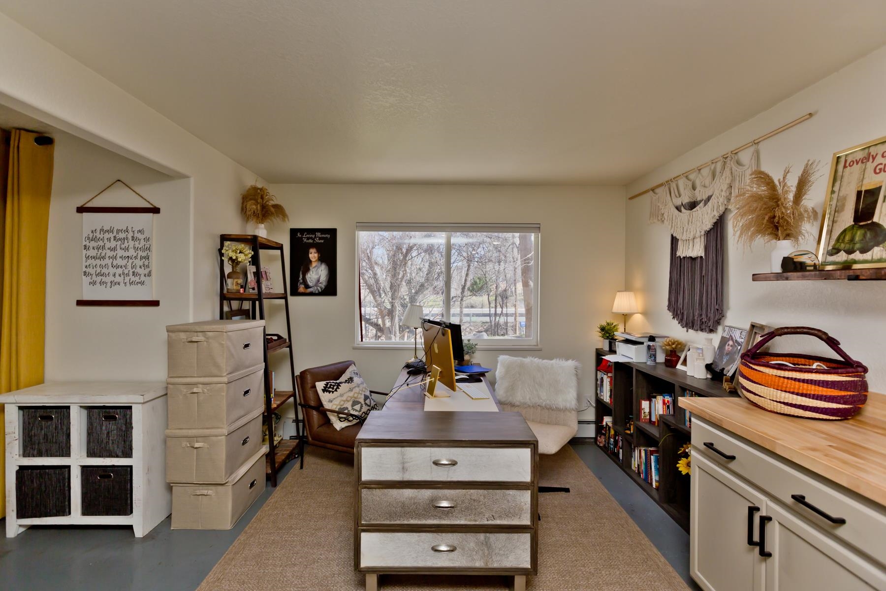 528 Park Ridge Court Grand Junction, CO 81507 - Photo 28 of 42 a living room with furniture and a window