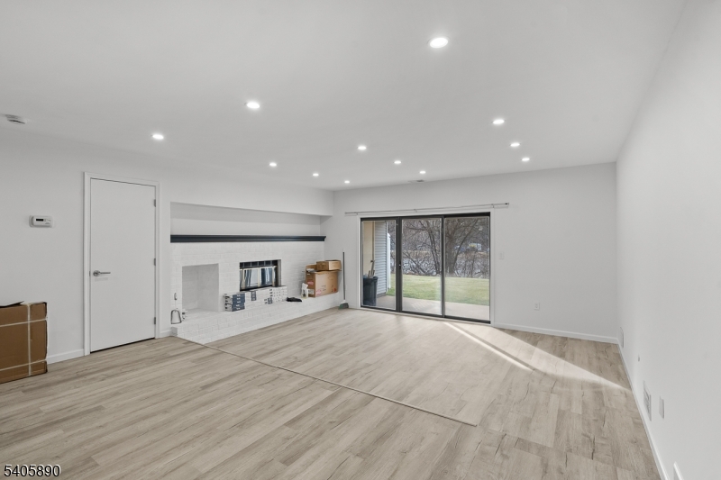 243 Penns Way Bernards, NJ 07920 - Photo 12 of 27