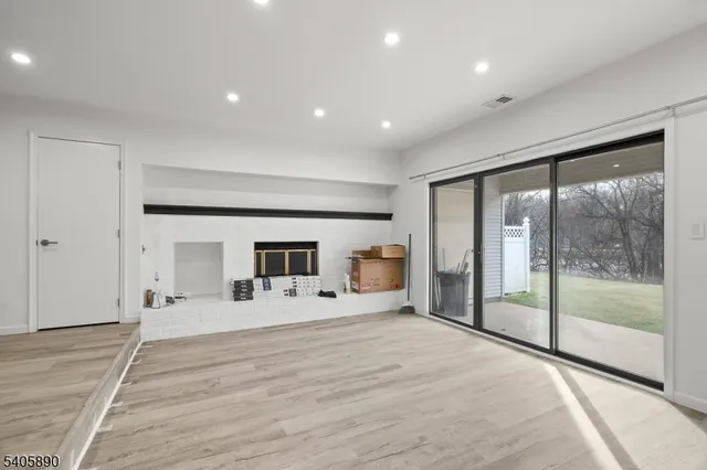 $3,400 | 243 Penns Way, Bernards, NJ 07920