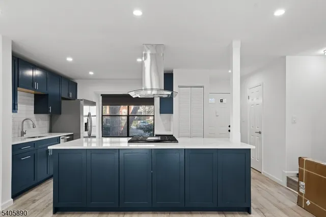 $3,400 | 243 Penns Way, Bernards, NJ 07920