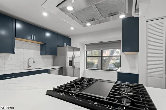 $3,400 | 243 Penns Way, Bernards, NJ 07920