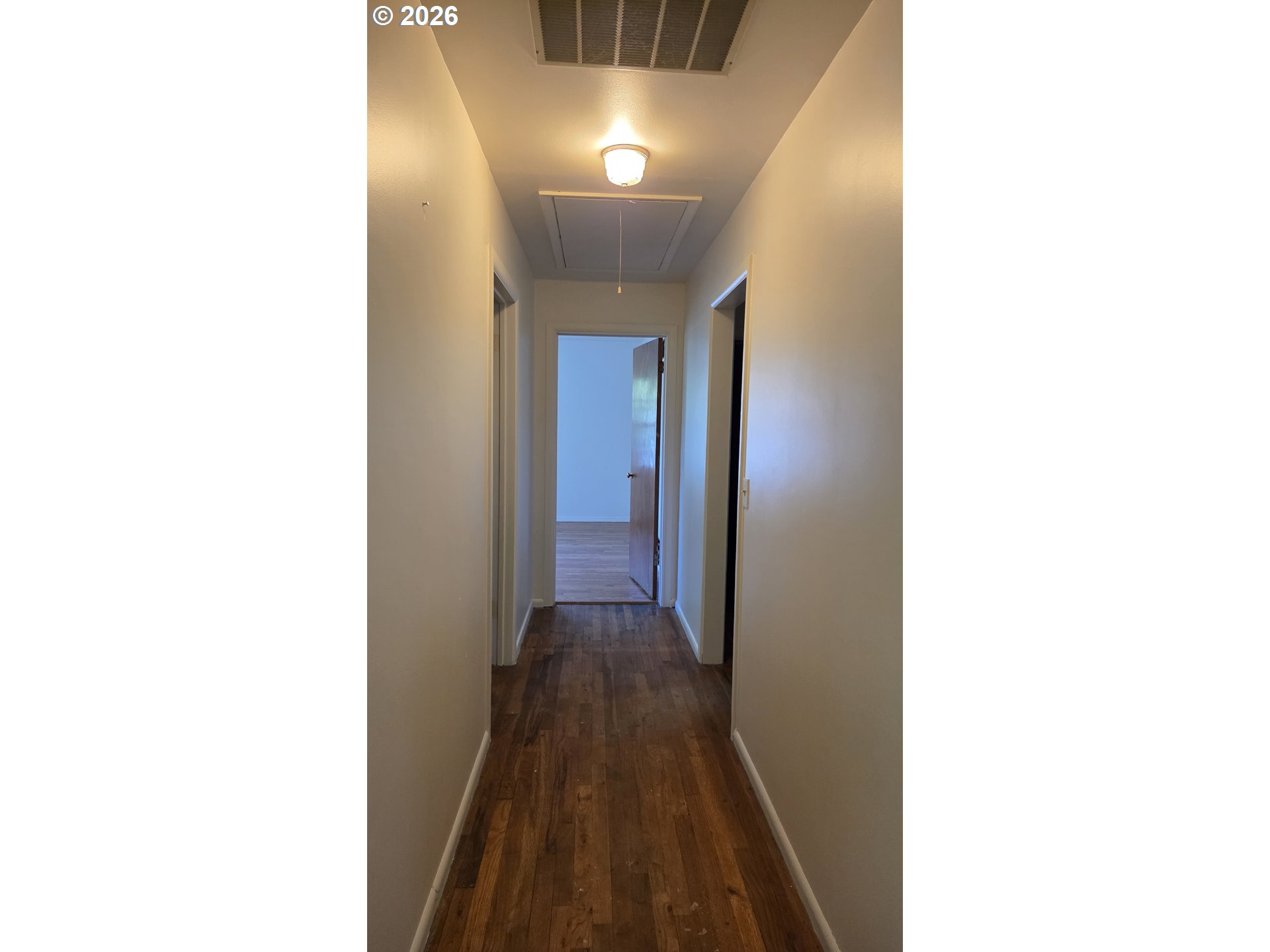 28213 Hunter Creek Heights Road Gold Beach, OR 97444 - Photo 11 of 33 Hallway