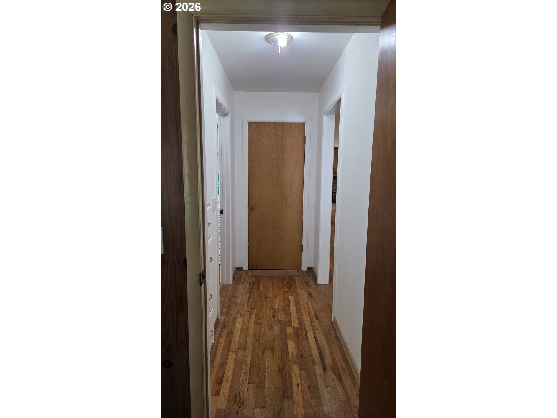 28213 Hunter Creek Heights Road Gold Beach, OR 97444 - Photo 17 of 33 Hallway