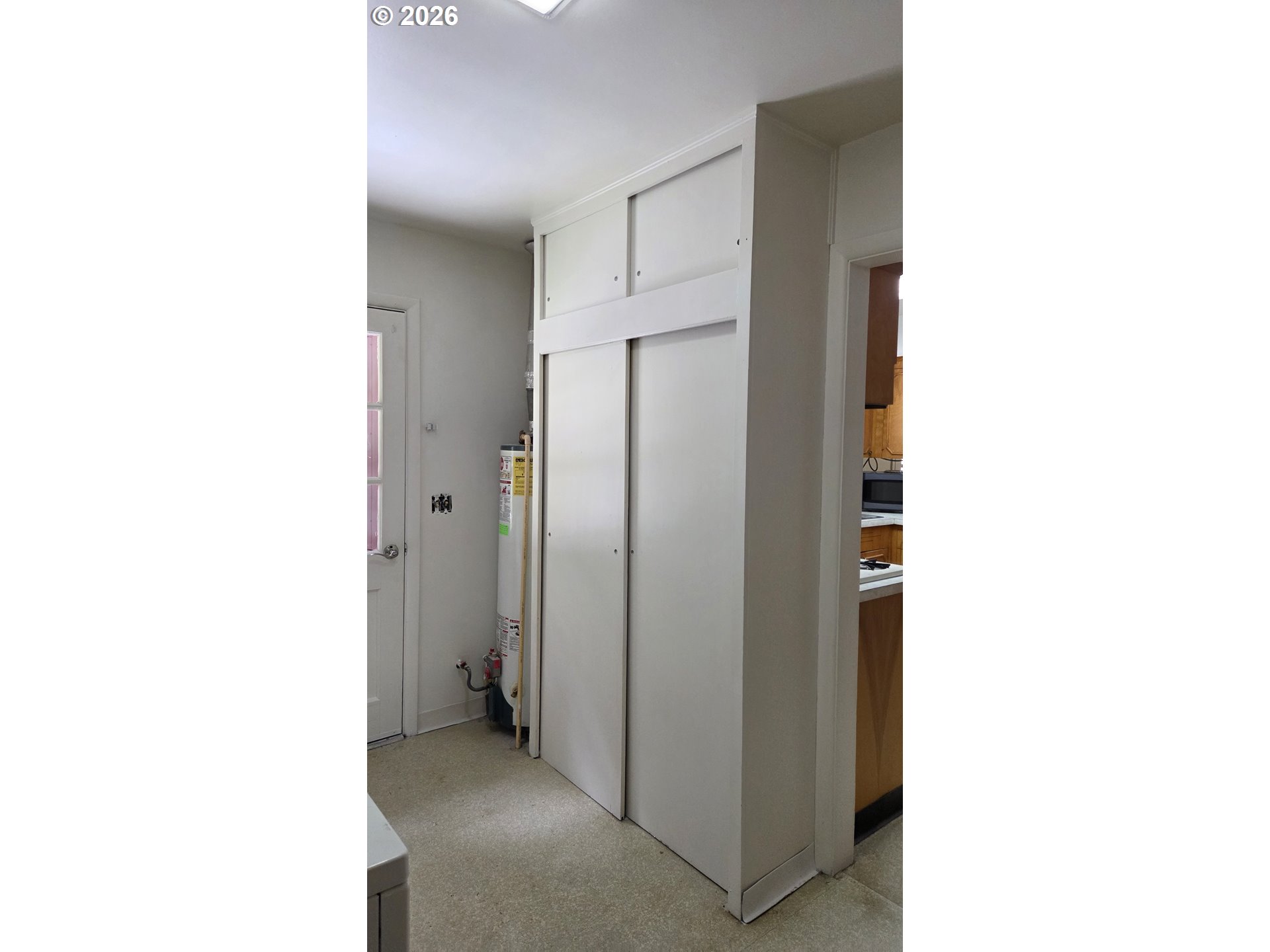 28213 Hunter Creek Heights Road Gold Beach, OR 97444 - Photo 25 of 33 Laundry
