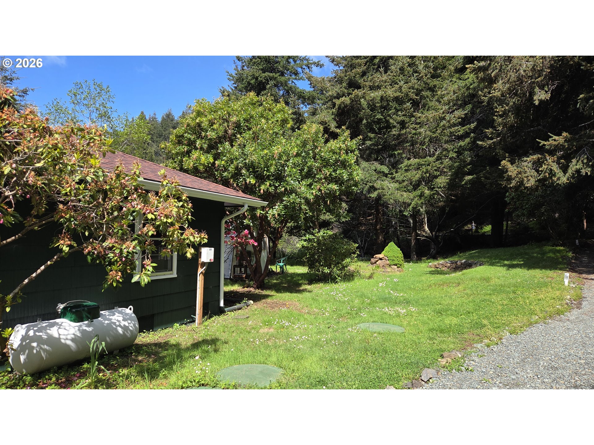 28213 Hunter Creek Heights Road Gold Beach, OR 97444 - Photo 3 of 33