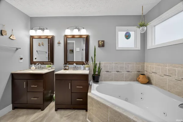 $625,000 | 342 The Woods, Bedford, IN 47421