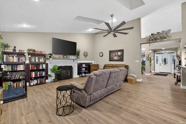 $625,000 | 342 The Woods, Bedford, IN 47421