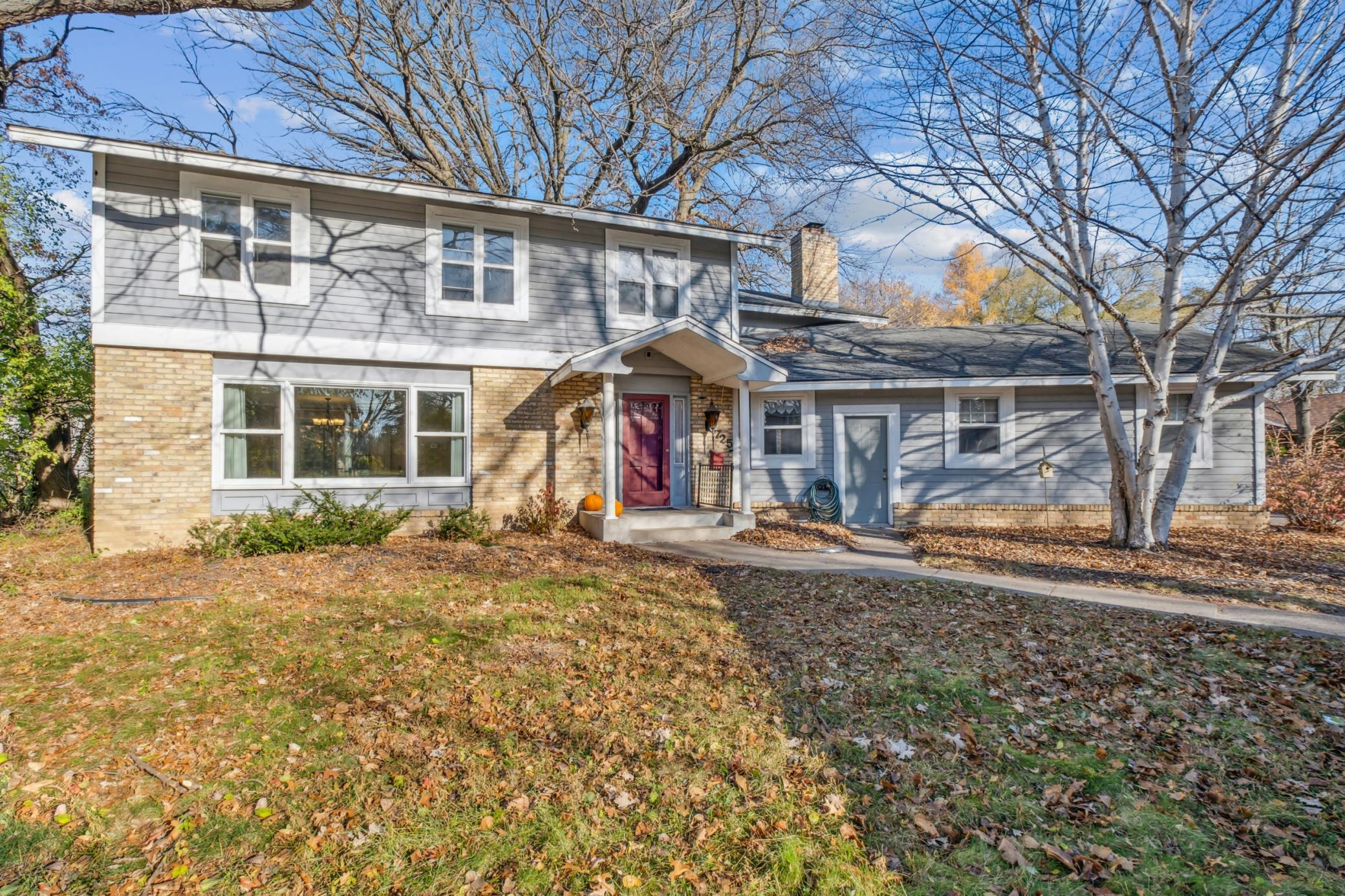 725 County Rd B East Maplewood, MN 55117 - Photo 2 of 10 Gallery Image 2