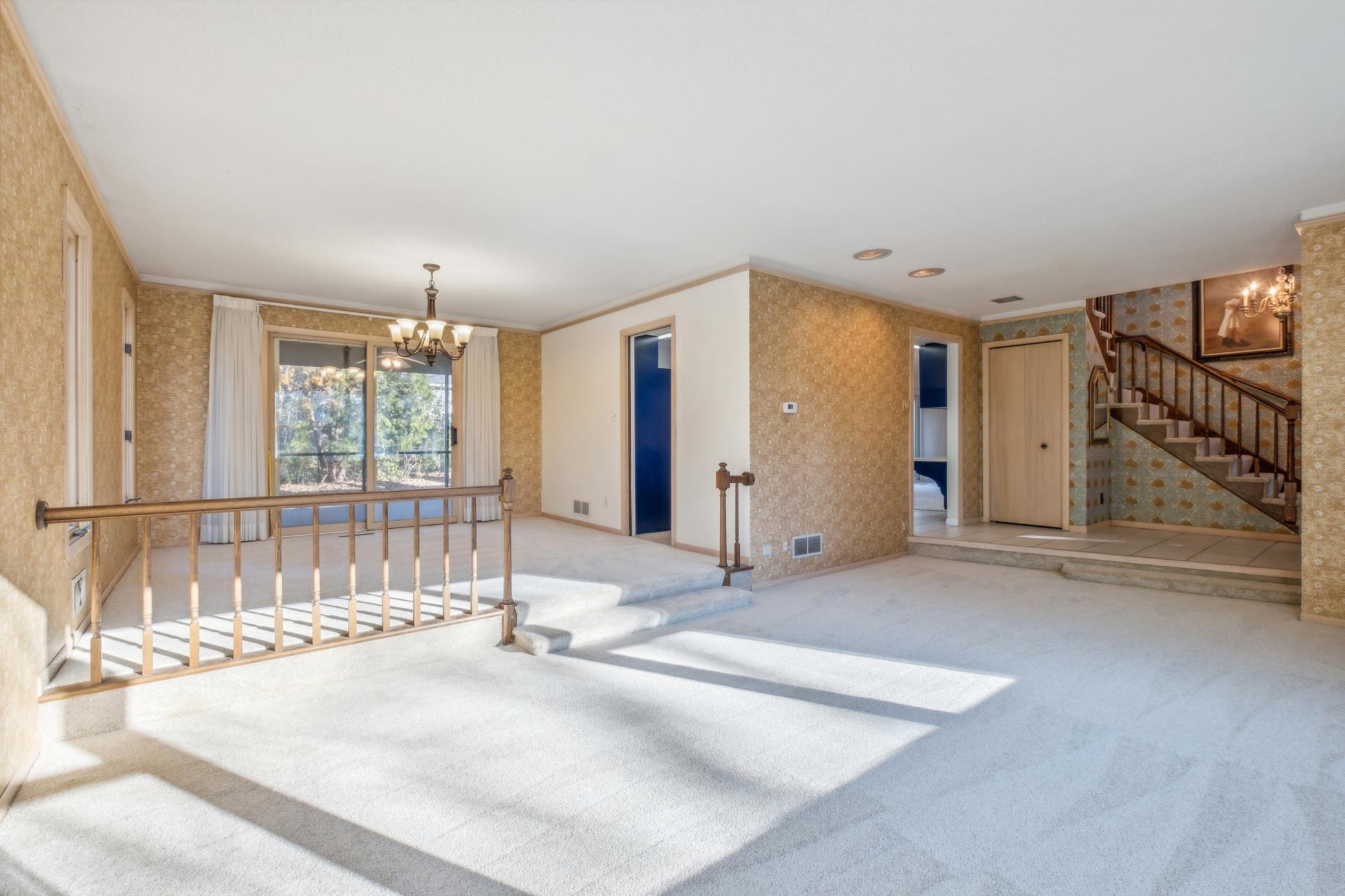 725 County Rd B East Maplewood, MN 55117 - Photo 3 of 10 Gallery Image 3