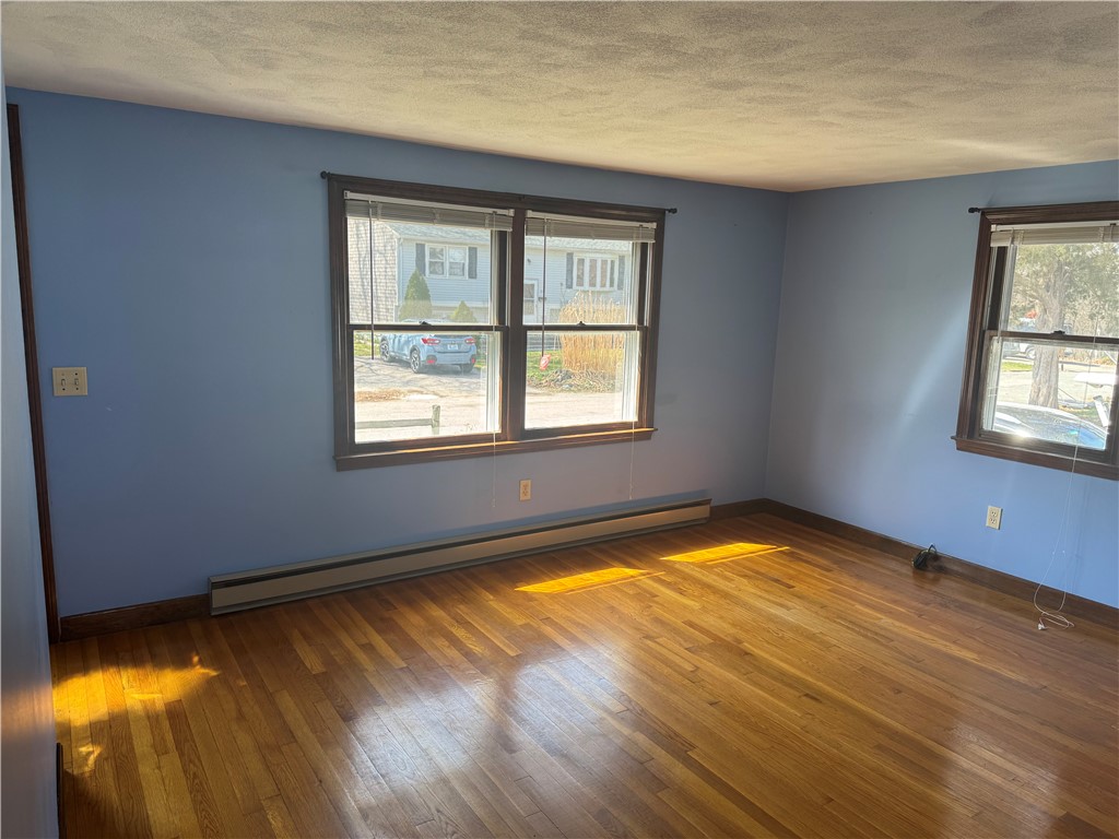 82 Valley Avenue Warwick, RI 02886 - Photo 12 of 20