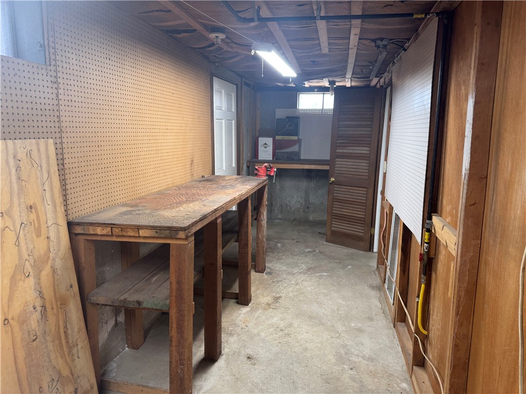 82 Valley Avenue Warwick, RI 02886 - Photo 17 of 20