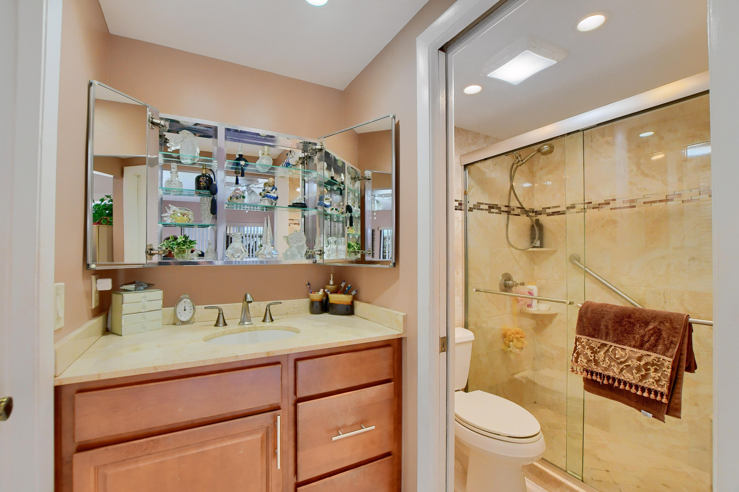 106 Capri B Delray Beach, FL 33484 - Photo 21 of 37 21_ebf_2940-hdr(5)