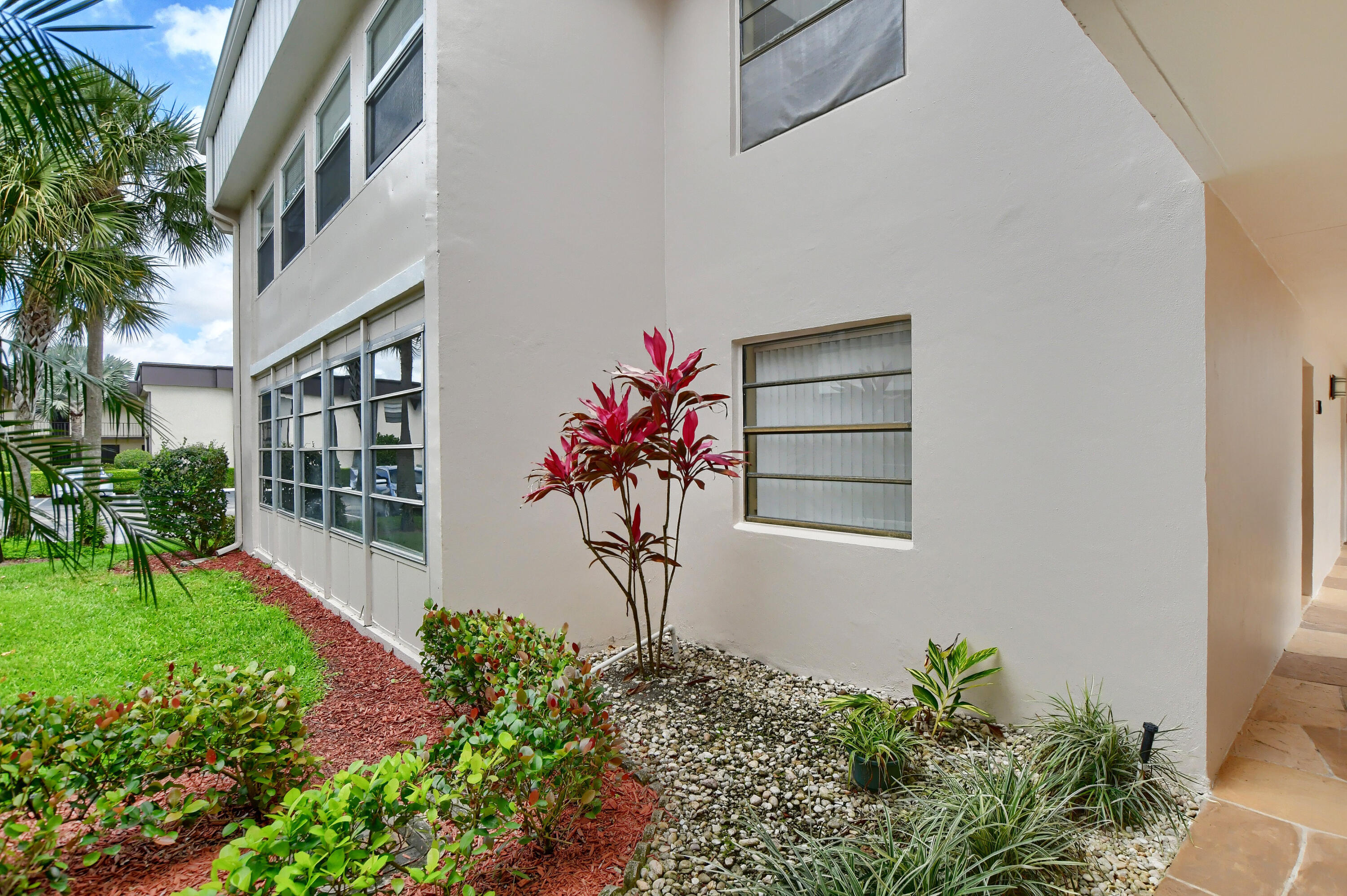 106 Capri B Delray Beach, FL 33484 - Photo 3 of 37 03_ebf_2850-hdr(5)