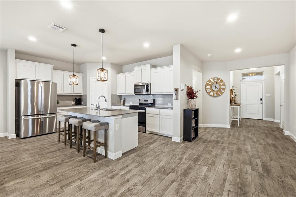 2360 Briscoe Rnch Drive Weatherford, TX 76087 - Photo 4 of 40