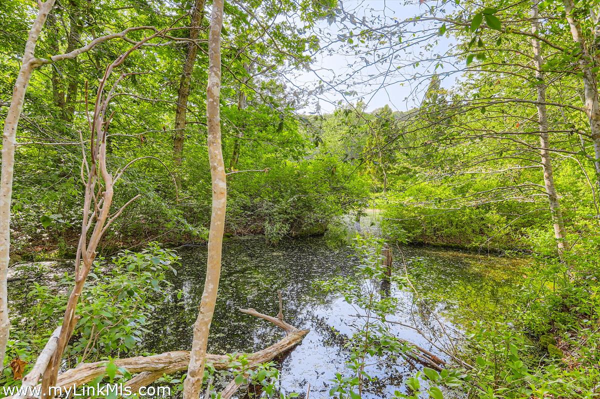 44 Cencelle Chilmark, MA 02535 - Photo 11 of 51