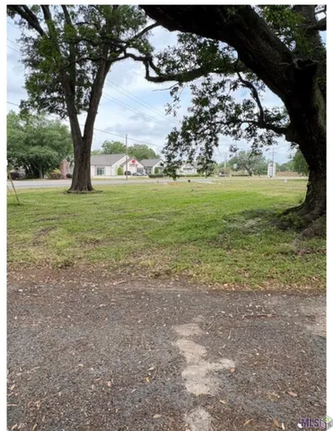 $995,500 | 15040 Highway 73, Prairieville, LA 70769