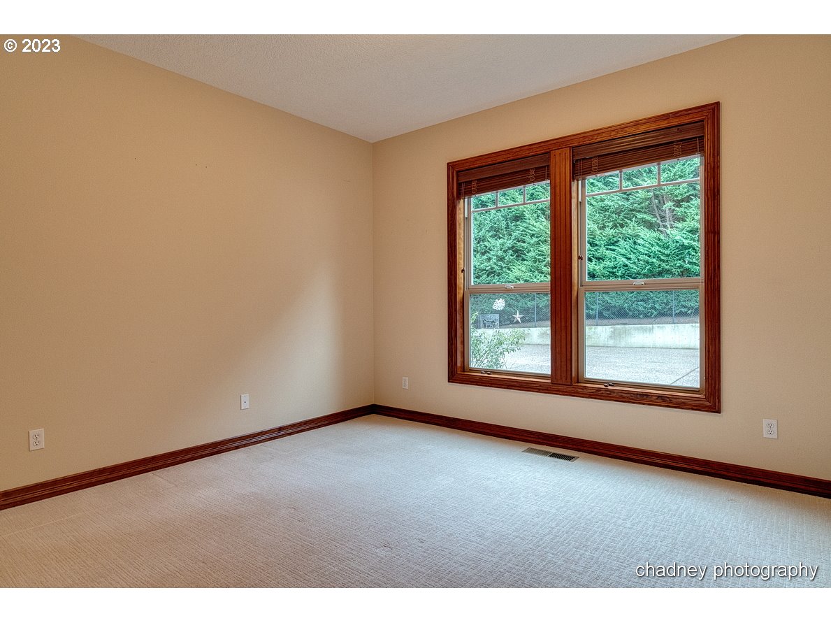 13507 Southeast Richey Road Boring, OR 97009 - Photo 18 of 34 a view of an empty room with a window