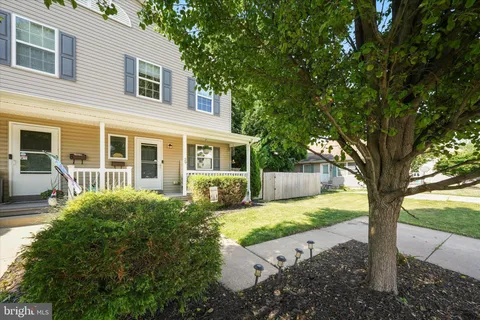 $330,000 | 29 West Lake Street, Middletown, DE 19709