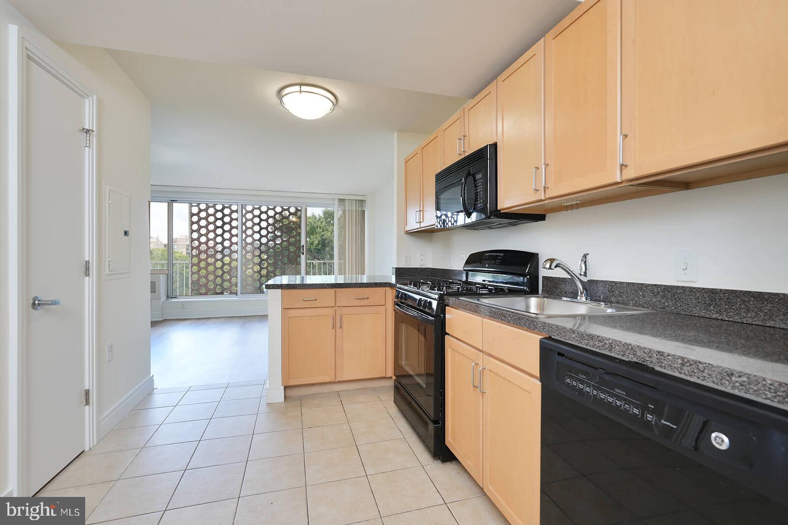 800 4th Street Southwest, Unit S623 Washington, DC 20024 - Photo 14 of 49