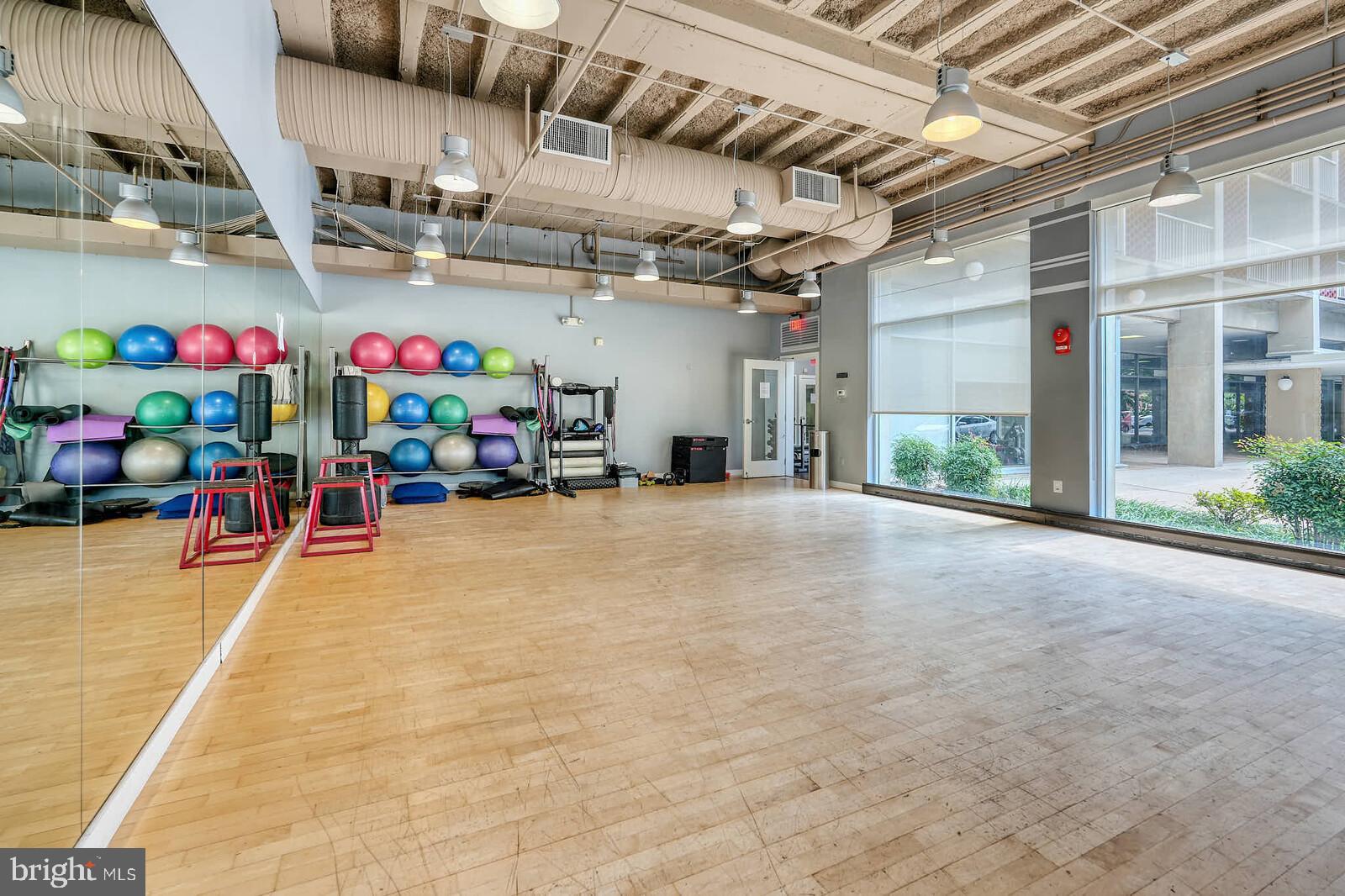 800 4th Street Southwest, Unit S623 Washington, DC 20024 - Photo 28 of 49