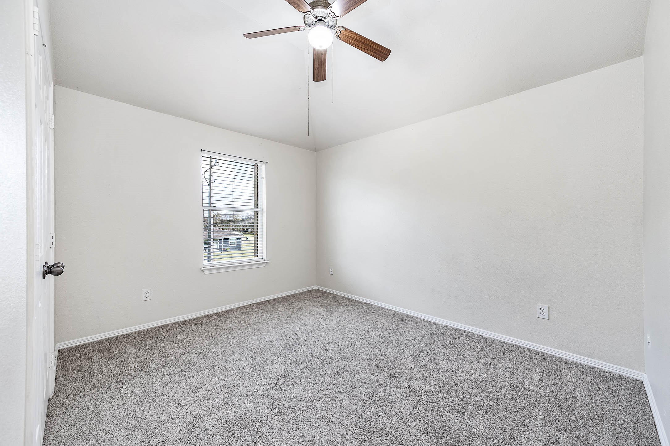 1017 Hamilton Street Alvin, TX 77511 - Photo 23 of 33