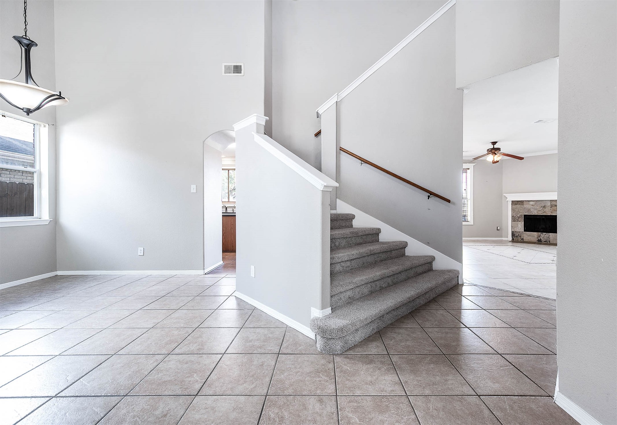 1017 Hamilton Street Alvin, TX 77511 - Photo 5 of 33