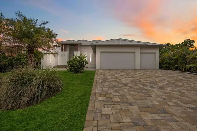 a front view of house with yard