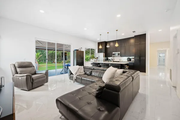 $1,199,000 | 5320 Southwest 199th Avenue, Pembroke Pines, FL 33332