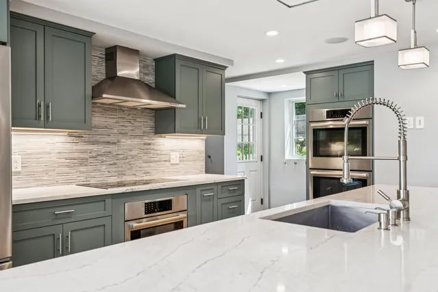 $2,195,000 | 33 East Wheelock Street, Hanover, NH 03755