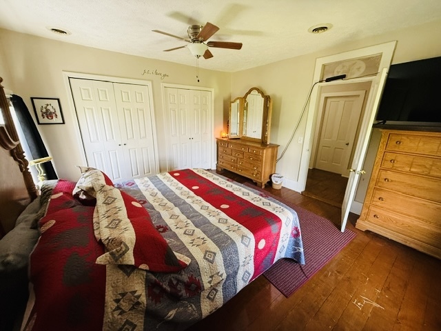 22503 2800th Road North Odell, IL 60460 - Photo 23 of 30 a bed sitting in a bedroom next to a window