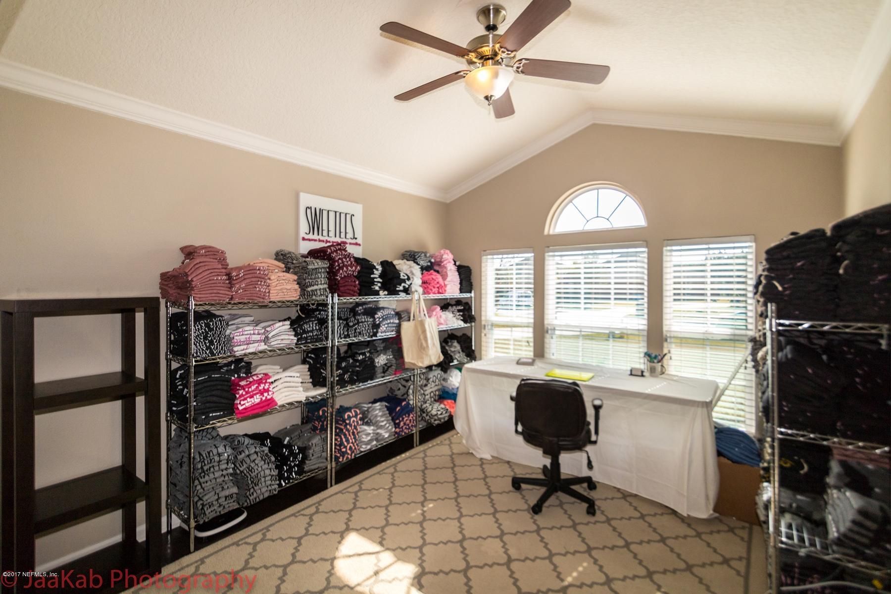 11177 Lothmore Road Jacksonville, FL 32221 - Photo 8 of 47 Living Room