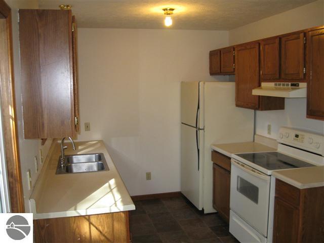 10889 Wildwood Road Interlochen, MI 49643 - Photo 7 of 19 1723421-6.JPG