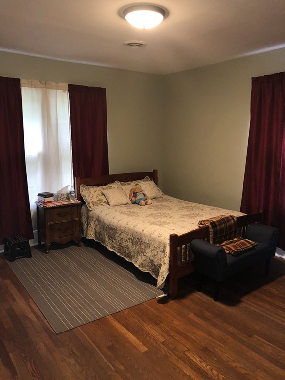 14 Lancashire Road Springfield, MA 01107 - Photo 9 of 12 Gallery Image 9
