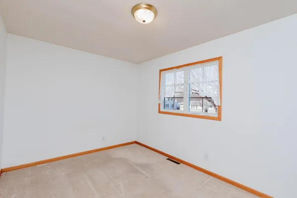 $229,000 | 305 Webster Street, Lisbon, ND 58054