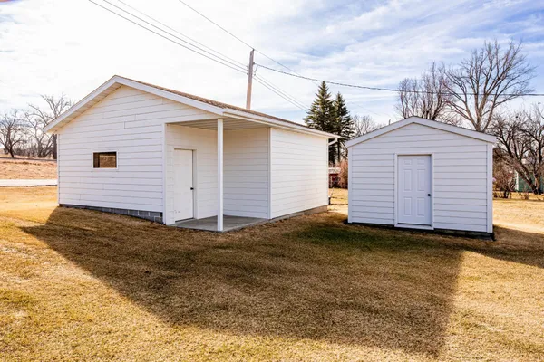 $229,000 | 305 Webster Street, Lisbon, ND 58054