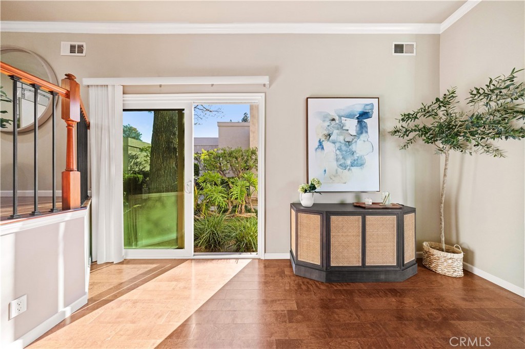 573 Fairview Avenue Arcadia, CA 91007 - Photo 12 of 55 Side Door