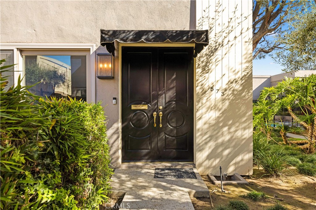 573 Fairview Avenue Arcadia, CA 91007 - Photo 2 of 55 Double Door