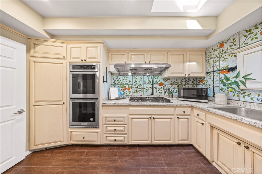 573 Fairview Avenue Arcadia, CA 91007 - Photo 24 of 55 Updated Kitchen with Skylight