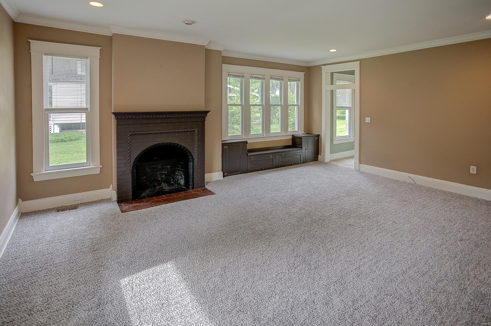 1103 Troy Road Edwardsville, IL 62025 - Photo 8 of 45 Gallery Image 8
