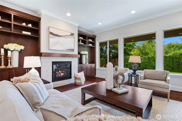 $5,396,000 | 9827 Northeast 20th Street, Bellevue, WA 98004