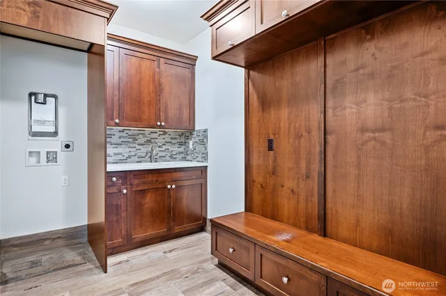 $5,396,000 | 9827 Northeast 20th Street, Bellevue, WA 98004