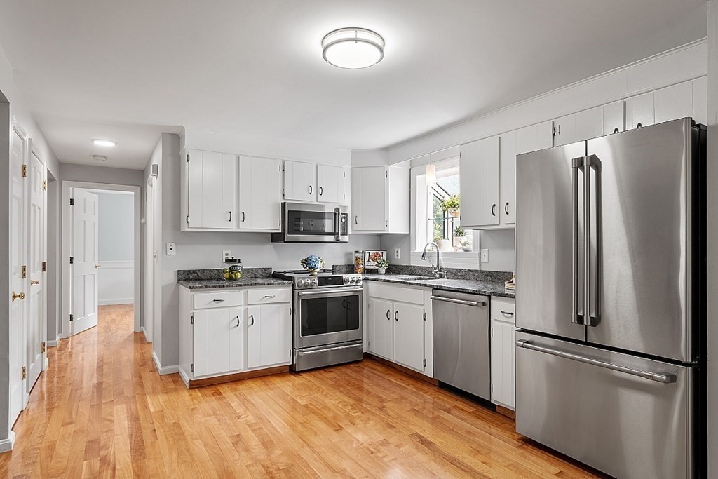 701 Flat Hill Road Lunenburg, MA 01462 - Photo 8 of 40 Gallery Image 8