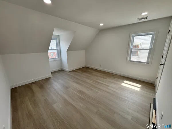 $2,700 | 23 Roosevelt Avenue, Unit 2, Stamford, CT 06902
