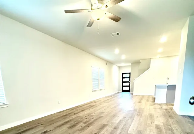 $2,300 | 32919 Silver Mdw Way, Brookshire, TX 77423