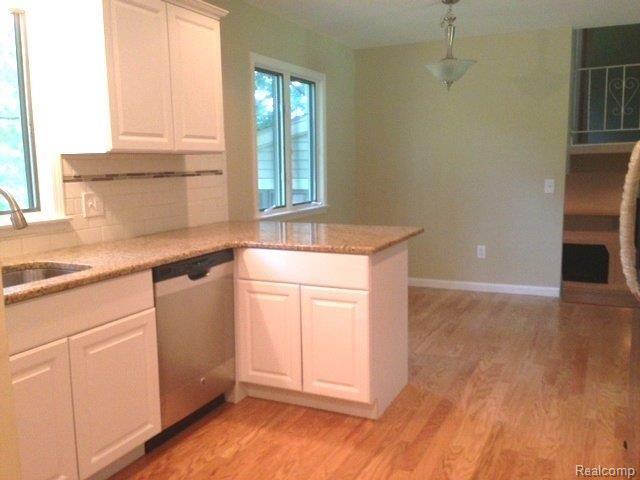 2767 Bullard Road Hartland, MI 48353 - Photo 6 of 22 Kitchen 2.jpg