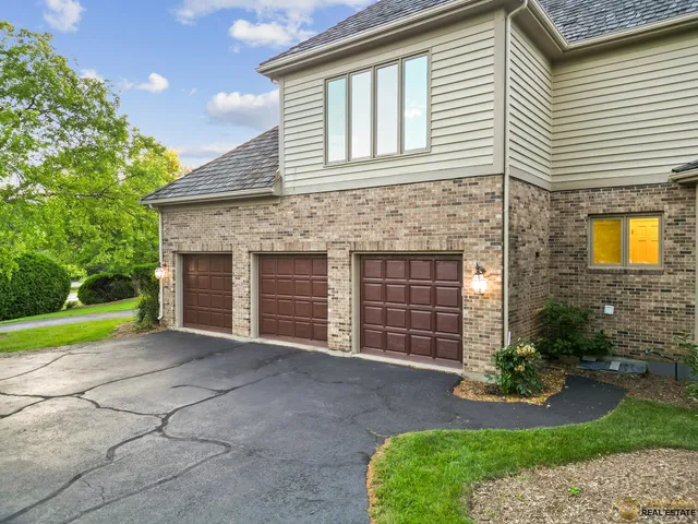 $975,000 | 5898 Partridge Lane, Long Grove, IL 60047