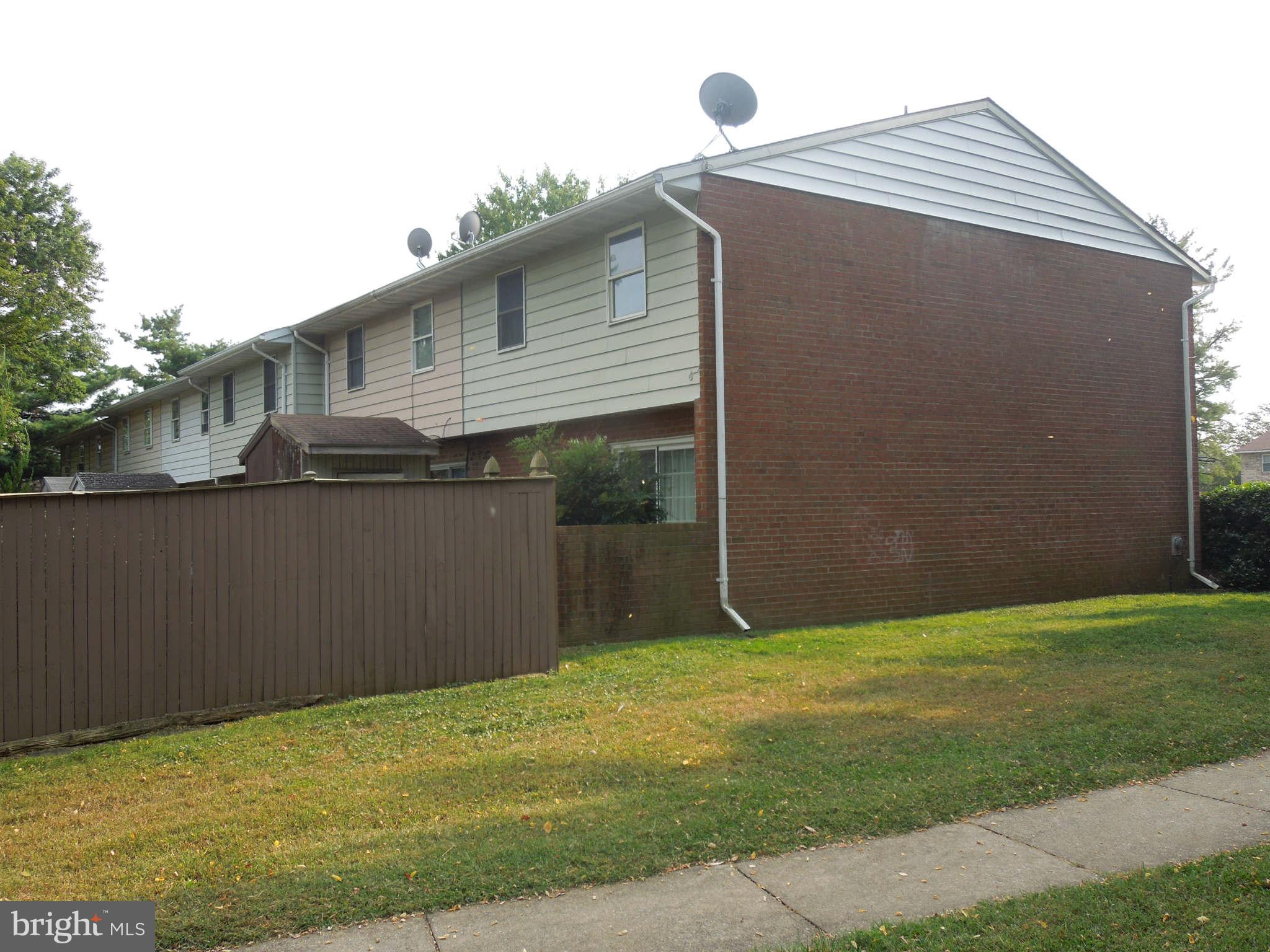 128 Key Parkway Frederick, MD 21702 - Photo 4 of 7 Side Exposure